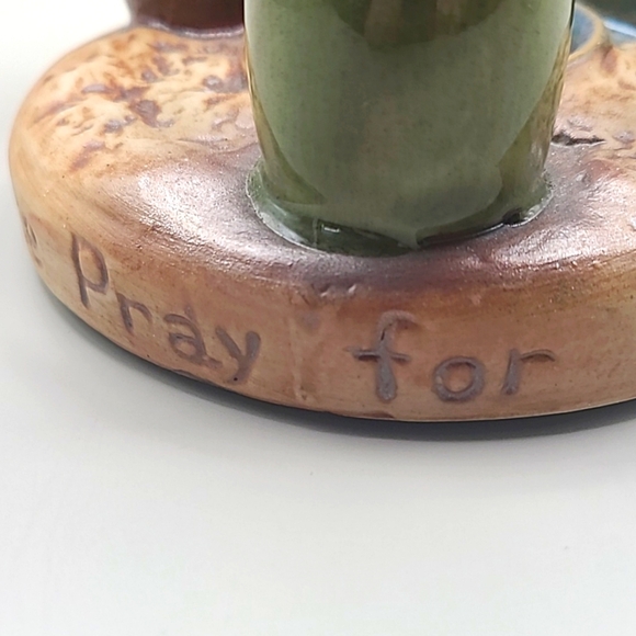 Three Angels Candleholder with Pray for Peace Around the Bottom - Picture 3 of 9